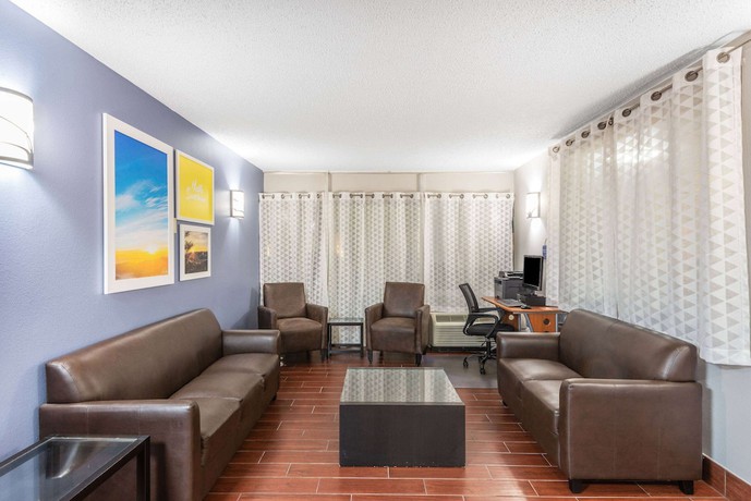 Imagen de los interiores del Hotel Days Inn by Wyndham Charlottesville/University Area. Foto 20