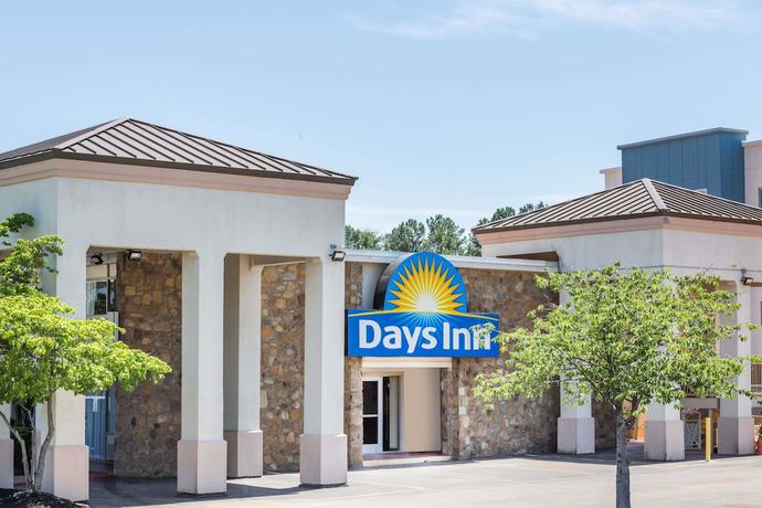 Imagen general del Hotel Days Inn by Wyndham Charlottesville/University Area. Foto 1