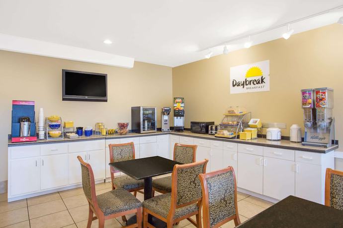 Imagen del bar/restaurante del Hotel Days Inn by Wyndham Chester, Chester. Foto 3