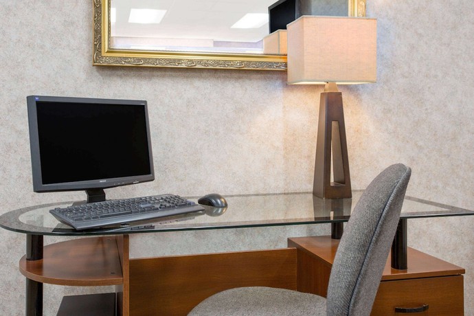 Imagen de los interiores del Hotel Days Inn by Wyndham Chester, Chester. Foto 14