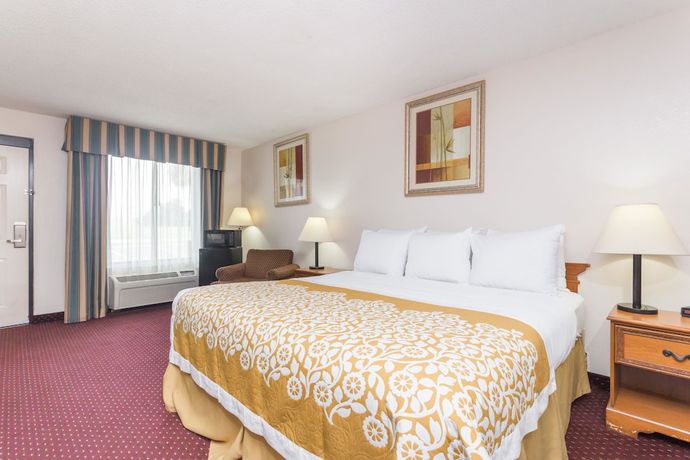 Imagen de la habitación del Hotel Days Inn by Wyndham Chiefland. Foto 7