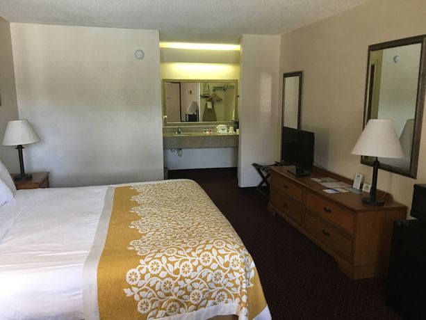 Imagen de la habitación del Hotel Days Inn by Wyndham Chiefland. Foto 9