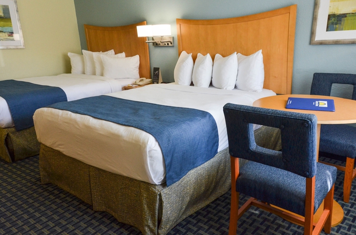 Imagen de la habitación del Hotel Days Inn by Wyndham Cocoa Beach Port Canaveral. Foto 4