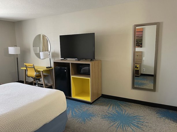 Imagen de la habitación del Hotel Days Inn by Wyndham Colby. Foto 17