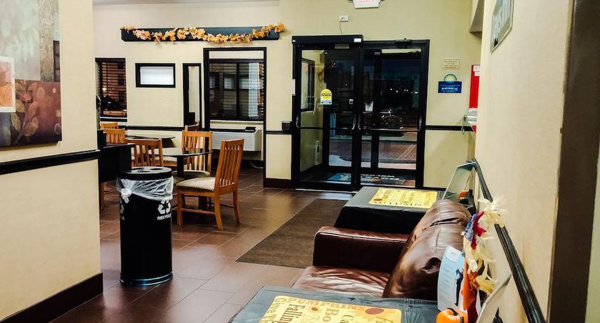 Imagen de los interiores del Hotel Days Inn by Wyndham Collinsville/St. Louis. Foto 14