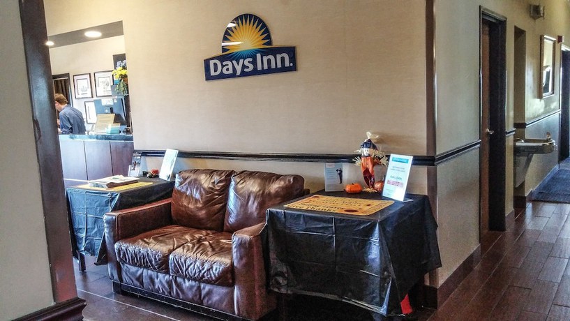 Imagen de los interiores del Hotel Days Inn by Wyndham Collinsville/St. Louis. Foto 20