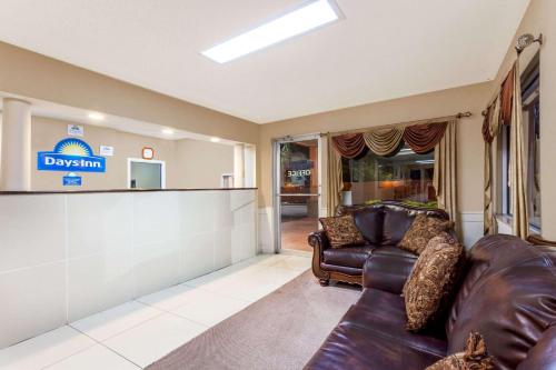 Imagen de los interiores del Hotel Days Inn by Wyndham Columbia. Foto 16