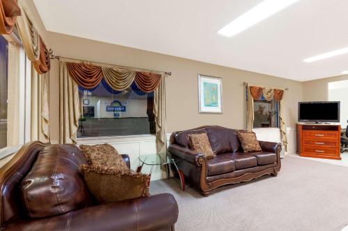 Imagen de los interiores del Hotel Days Inn by Wyndham Columbia. Foto 17