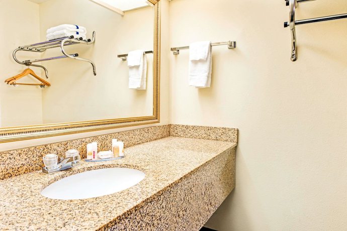 Imagen de la habitación del Hotel Days Inn by Wyndham Covington, Covington. Foto 11