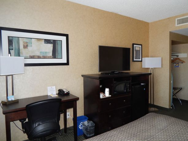 Imagen de la habitación del Hotel Days Inn by Wyndham Cranbrook Conference Centre. Foto 9