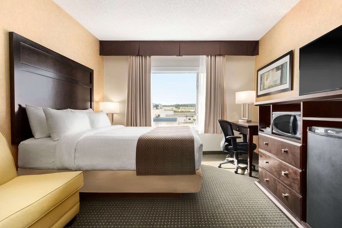 Imagen de la habitación del Hotel Days Inn by Wyndham Cranbrook Conference Centre. Foto 17