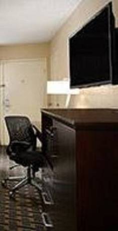 Imagen de la habitación del Hotel Days Inn by Wyndham Dallas Irving. Foto 2