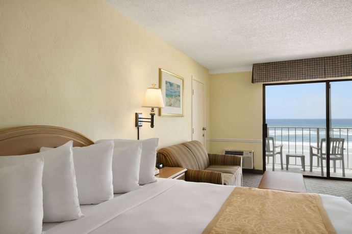 Imagen de la habitación del Hotel Days Inn by Wyndham Daytona Oceanfront. Foto 4