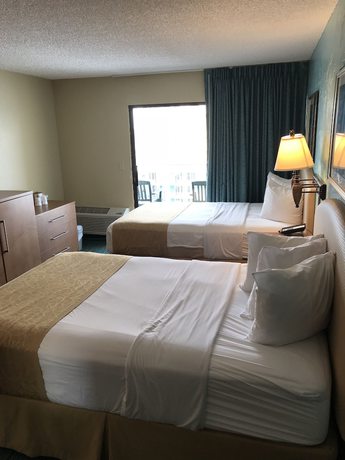 Imagen de la habitación del Hotel Days Inn by Wyndham Daytona Oceanfront. Foto 9