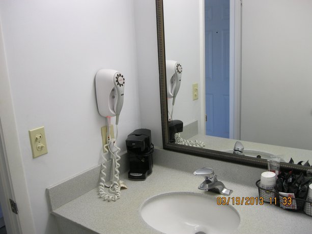 Imagen de la habitación del Hotel Days Inn by Wyndham Daytona Oceanfront. Foto 13