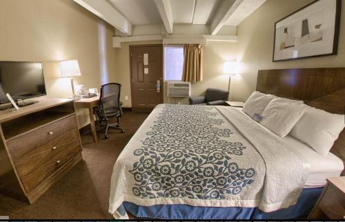 Imagen de la habitación del Hotel Days Inn by Wyndham Denver Downtown. Foto 4