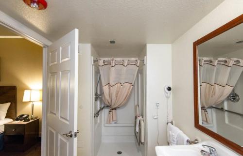 Imagen de la habitación del Hotel Days Inn by Wyndham Denver Downtown. Foto 5