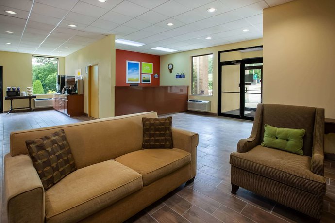 Imagen de los interiores del Hotel Days Inn by Wyndham Donegal. Foto 20