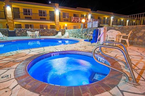 Imagen de la piscina del Hotel Days Inn by Wyndham El Paso West. Foto 15