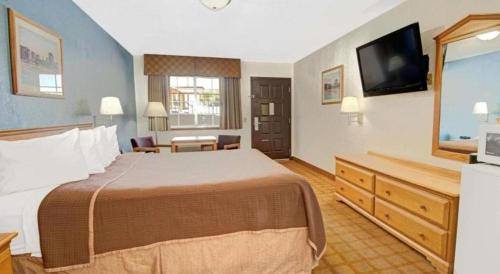 Imagen de la habitación del Hotel Days Inn by Wyndham El Paso West. Foto 14