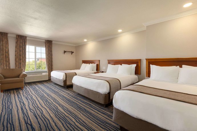 Imagen de la habitación del Hotel Days Inn by Wyndham Eureka CA. Foto 4