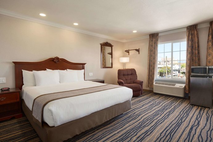 Imagen de la habitación del Hotel Days Inn by Wyndham Eureka CA. Foto 5