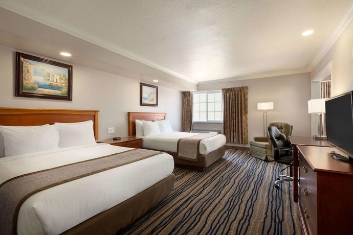 Imagen de la habitación del Hotel Days Inn by Wyndham Eureka CA. Foto 7