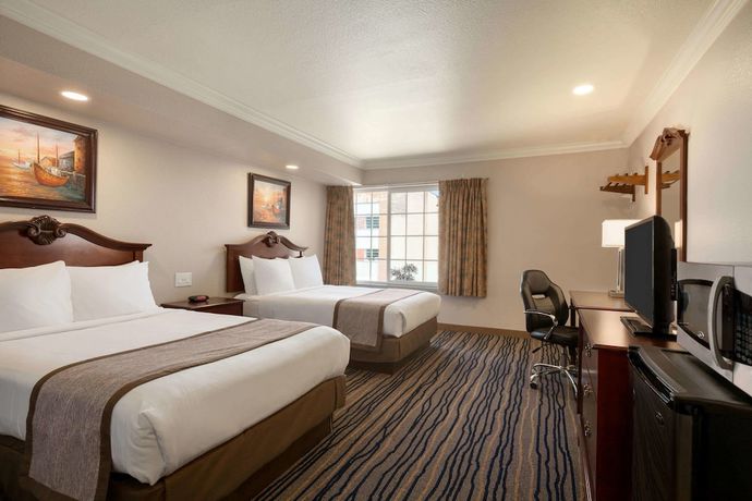Imagen de la habitación del Hotel Days Inn by Wyndham Eureka CA. Foto 9