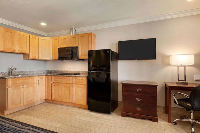 Imagen de la habitación del Hotel Days Inn by Wyndham Eureka CA. Foto 10