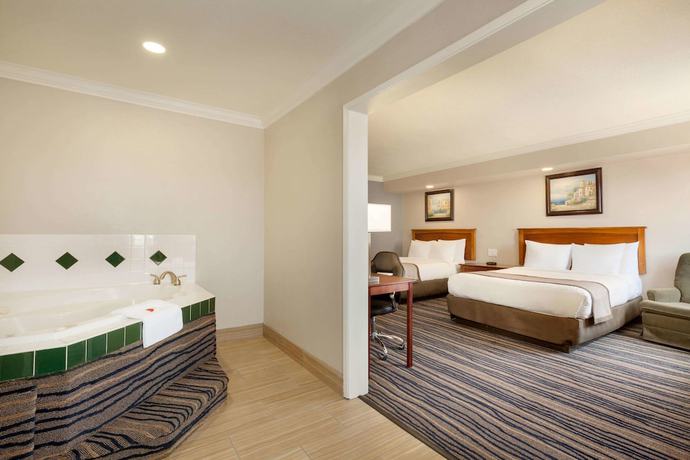Imagen de la habitación del Hotel Days Inn by Wyndham Eureka CA. Foto 11