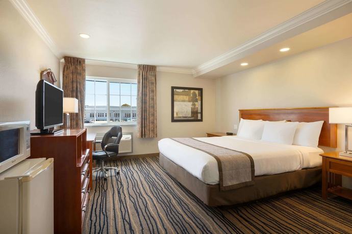 Imagen de la habitación del Hotel Days Inn by Wyndham Eureka CA. Foto 14