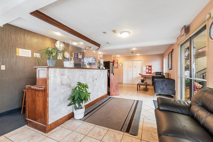 Imagen de los interiores del Hotel Days Inn by Wyndham Federal Way. Foto 19