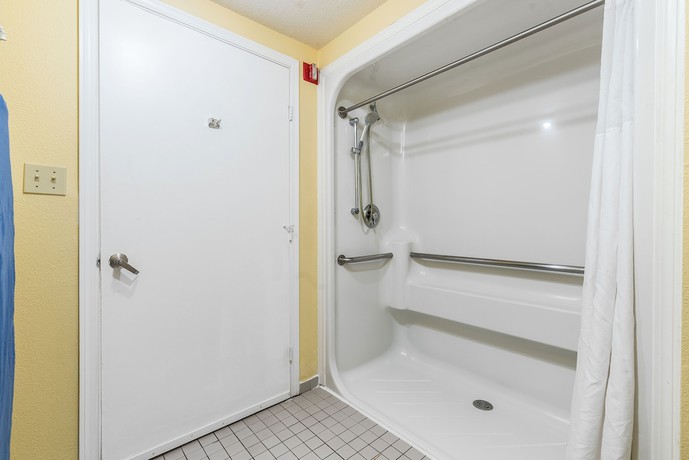 Imagen de la habitación del Hotel Days Inn by Wyndham Federal Way. Foto 11