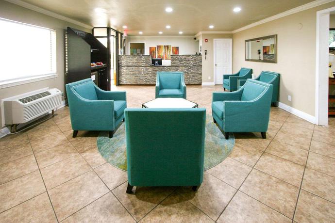 Imagen de los interiores del Hotel Days Inn by Wyndham Foley. Foto 16