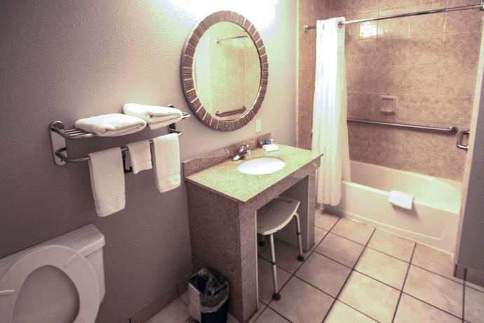 Imagen de la habitación del Hotel Days Inn by Wyndham Foley. Foto 8