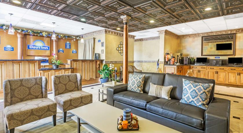 Imagen de los interiores del Hotel Days Inn by Wyndham Fort Lauderdale-Oakland Park Airport North. Foto 7