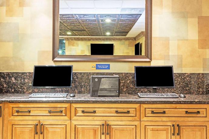 Imagen de los interiores del Hotel Days Inn by Wyndham Fort Lauderdale-Oakland Park Airport North. Foto 8