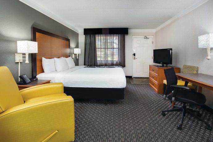 Imagen de la habitación del Hotel Days Inn by Wyndham Gainesville University I-75. Foto 3