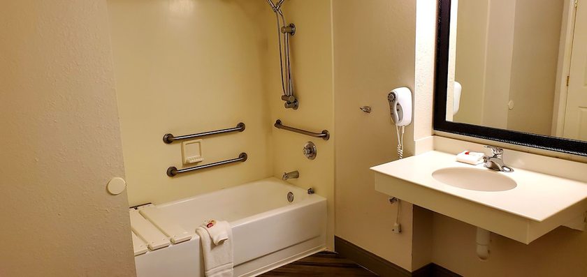 Imagen de la habitación del Hotel Days Inn by Wyndham Gainesville University I-75. Foto 11