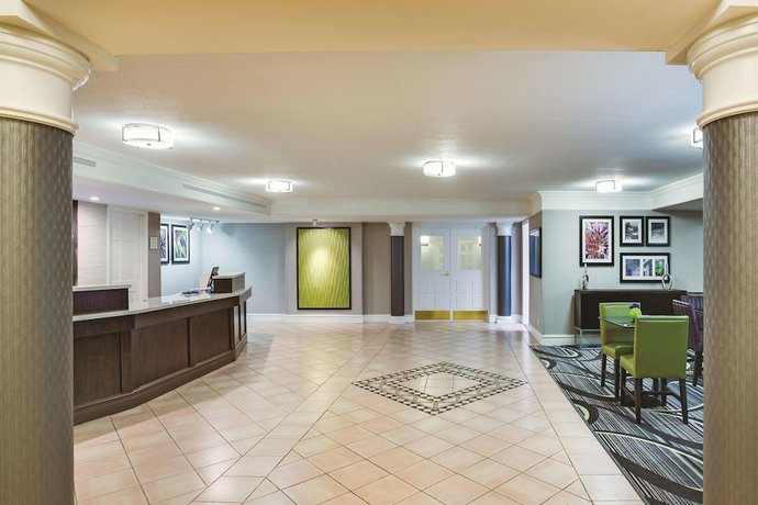 Imagen de los interiores del Hotel Days Inn by Wyndham Gainesville University I-75. Foto 19
