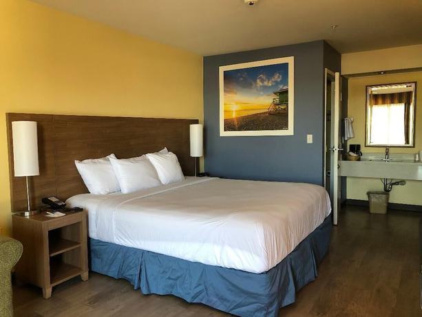 Imagen de la habitación del Hotel Days Inn by Wyndham Hayward Airport. Foto 5