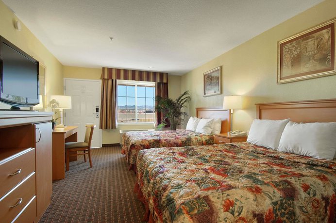 Imagen de la habitación del Hotel Days Inn by Wyndham Hayward Airport. Foto 7