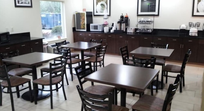 Imagen del bar/restaurante del Hotel Days Inn by Wyndham Indiana PA Near IUP. Foto 1