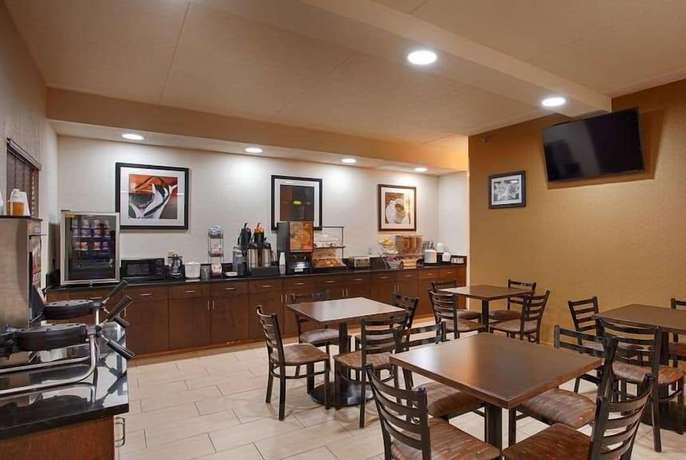 Imagen del bar/restaurante del Hotel Days Inn by Wyndham Indiana PA Near IUP. Foto 2