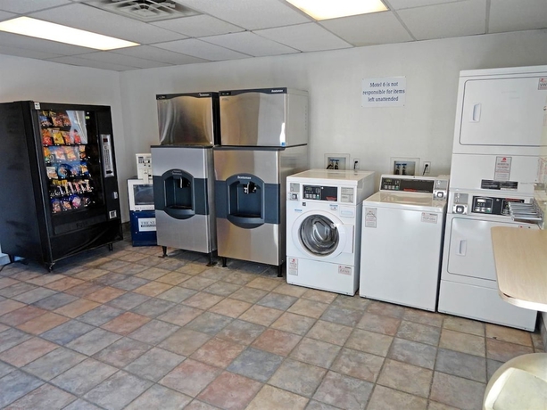 Imagen de los interiores del Hotel Days Inn by Wyndham Indianapolis South. Foto 11
