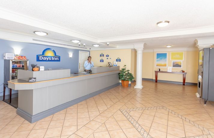 Imagen de los interiores del Hotel Days Inn by Wyndham Jacksonville Baymeadows. Foto 17