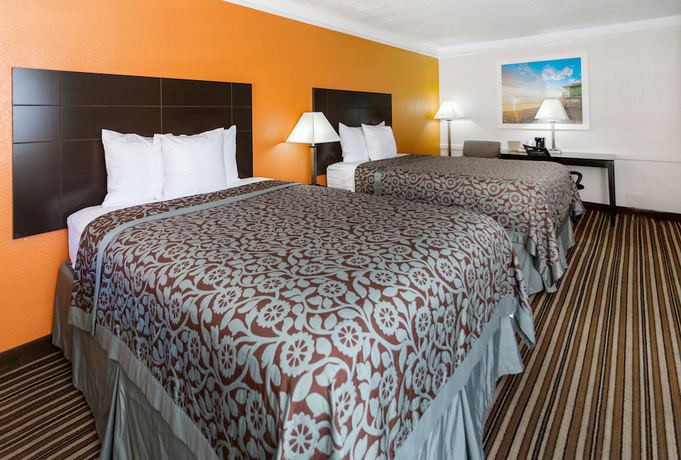 Imagen de la habitación del Hotel Days Inn by Wyndham Jacksonville Baymeadows. Foto 3