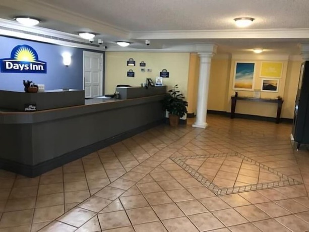 Imagen de los interiores del Hotel Days Inn by Wyndham Jacksonville Baymeadows. Foto 18