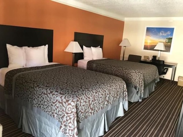Imagen de la habitación del Hotel Days Inn by Wyndham Jacksonville Baymeadows. Foto 12