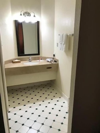 Imagen de la habitación del Hotel Days Inn by Wyndham Jacksonville Baymeadows. Foto 14